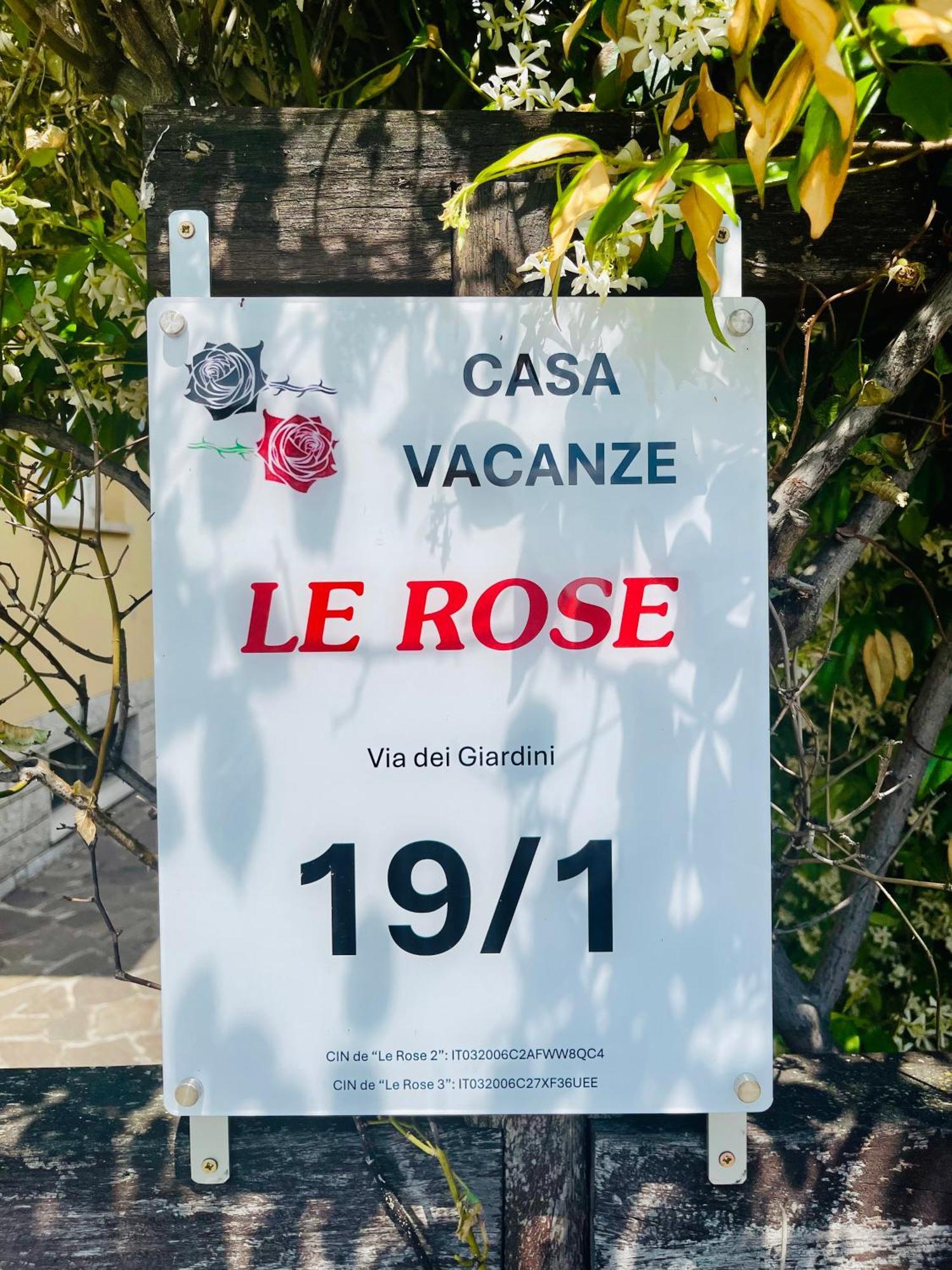 Апартаменти Le Rose Трієст Екстер'єр фото